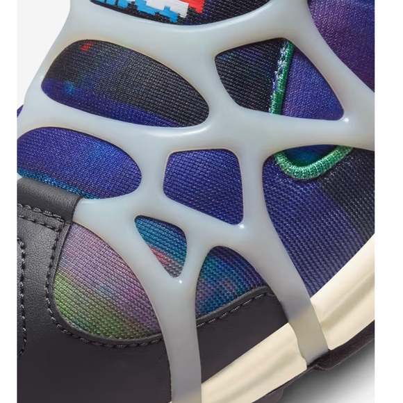 New Men’s Nike Air Kukini Multicolor Pixel Sneakers Size 9 - Picture 7 of 8